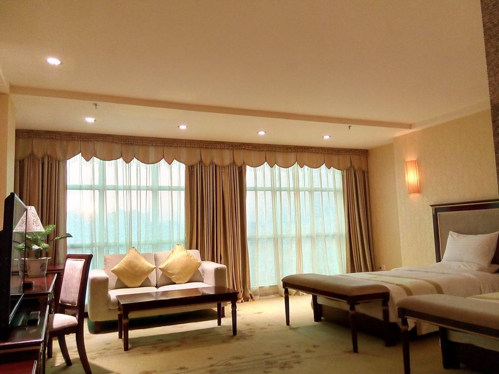 Guangzhou Li Gang Hotel Kanton Zimmer foto