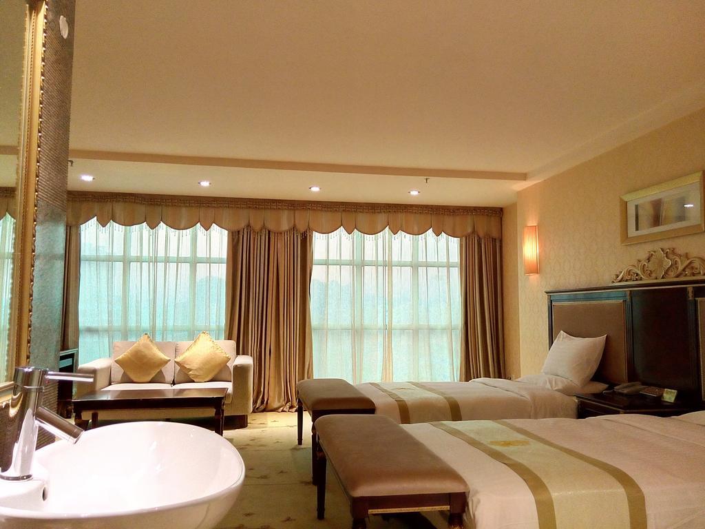 Guangzhou Li Gang Hotel Kanton Zimmer foto