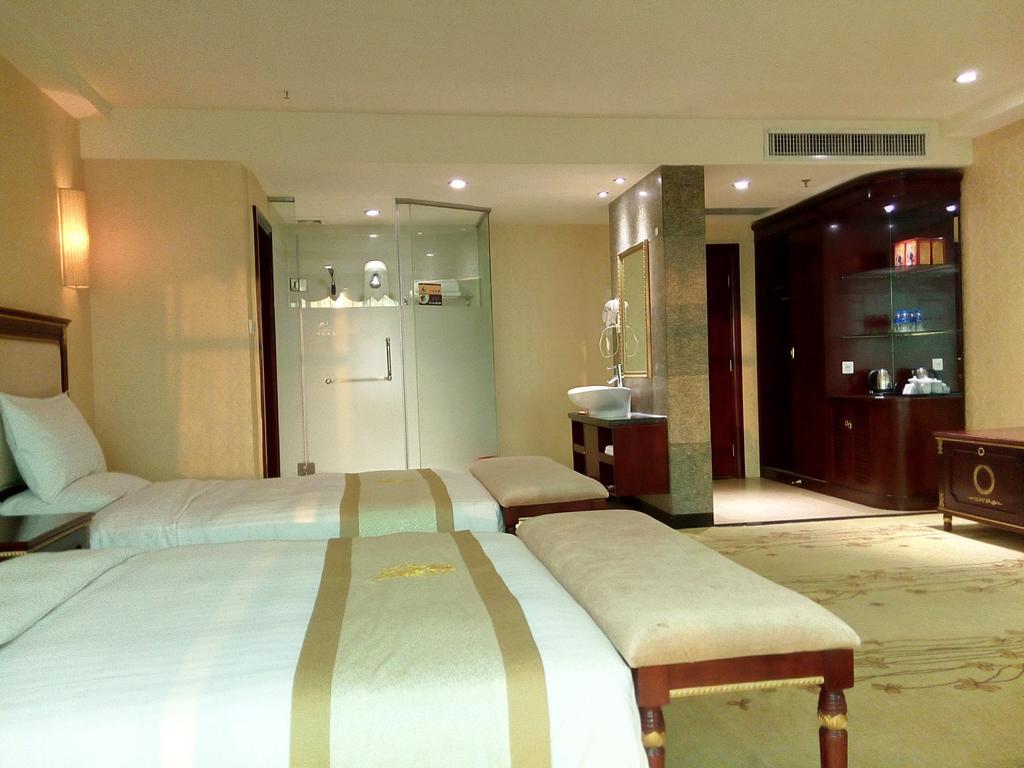 Guangzhou Li Gang Hotel Kanton Zimmer foto
