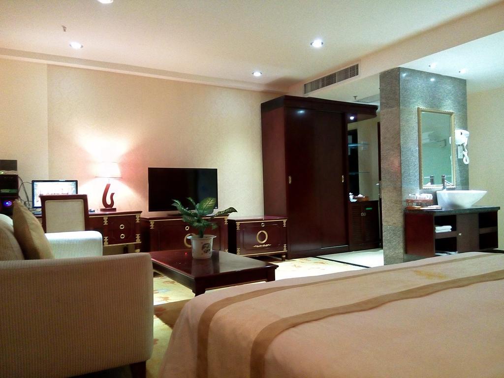 Guangzhou Li Gang Hotel Kanton Zimmer foto